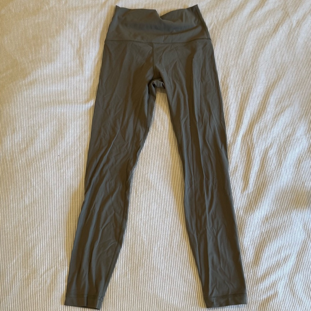 HeyNuts High-Waisted gay-green Leggings